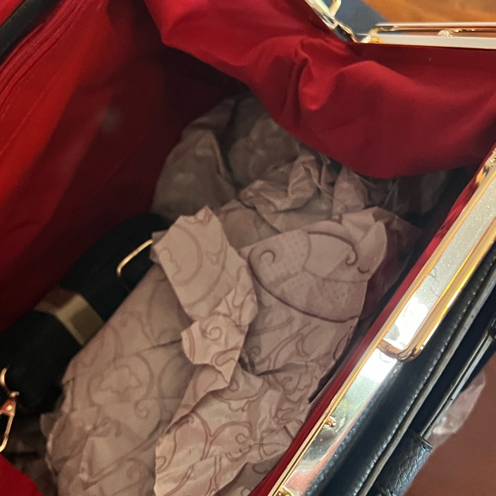 Handbag - Picture 5 of 6